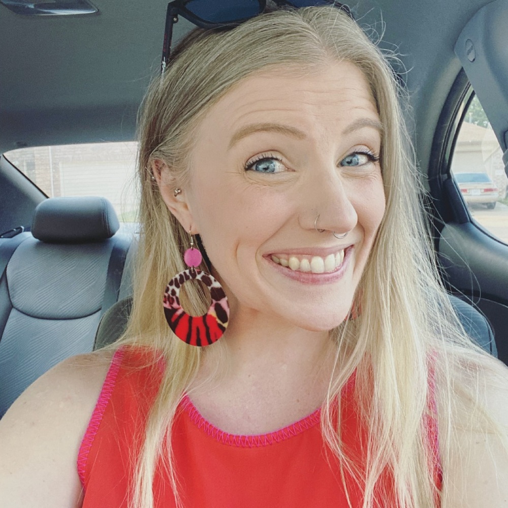 Meet your Posher, Becca